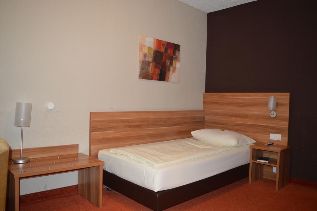 Hotel Schlangenbader Hof Ruang foto