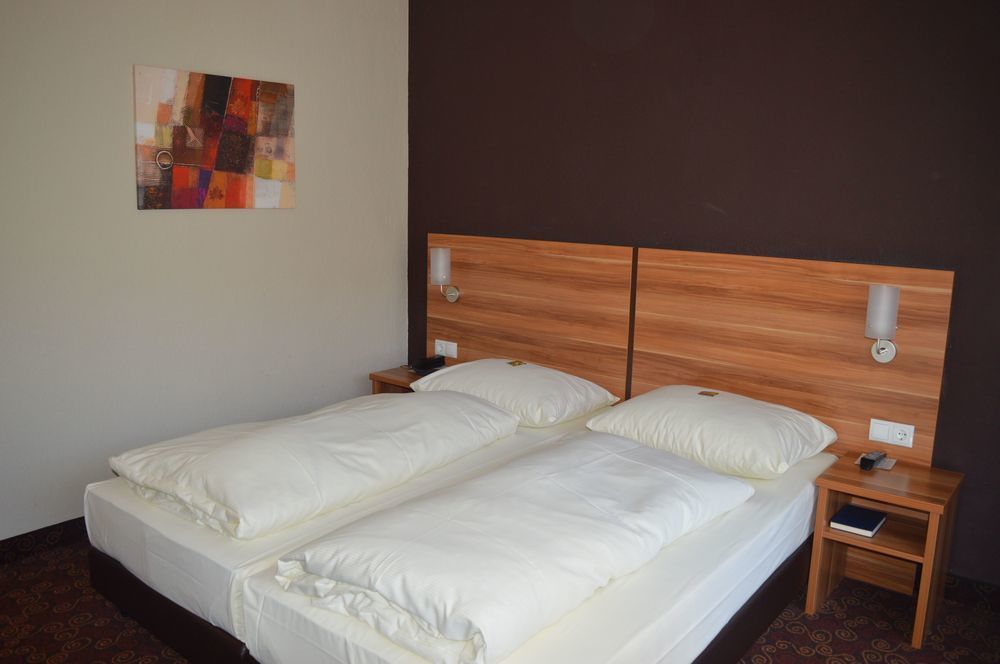 Hotel Schlangenbader Hof Bagian luar foto